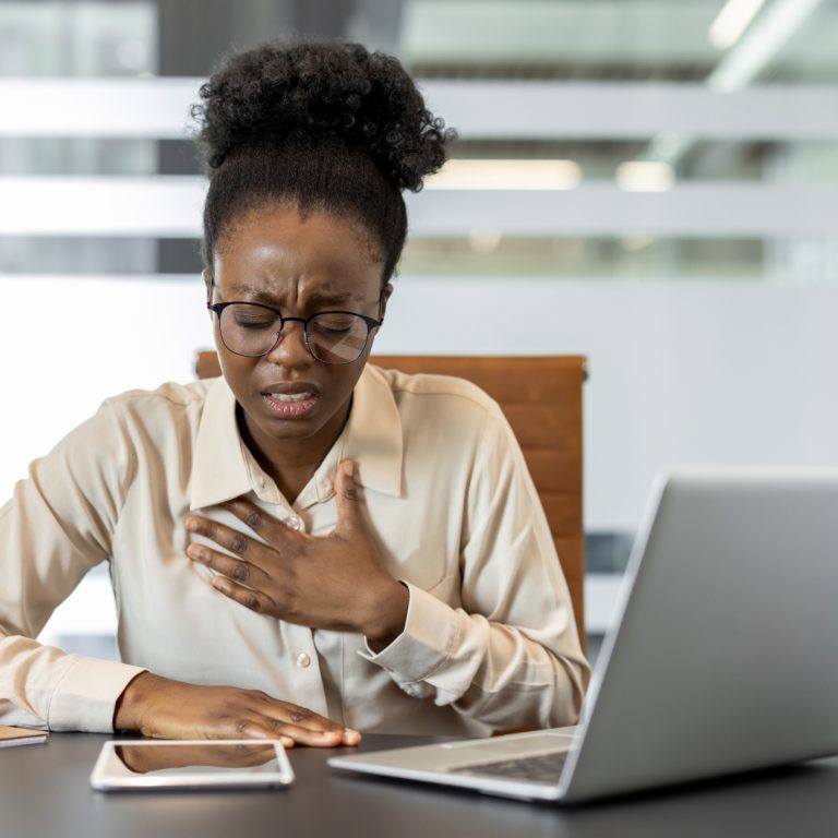 african-american-businesswoman-experiences-chest-p-2024-09-05-22-15-53-utc (1)