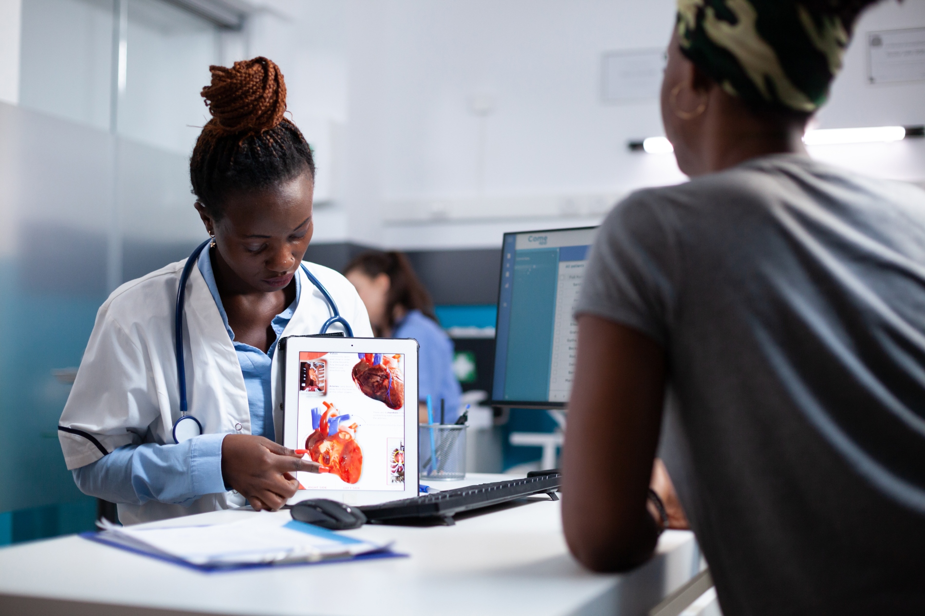 doctor-patient-during-heart-checkup-2023-11-27-04-55-58-utc (1) (1)